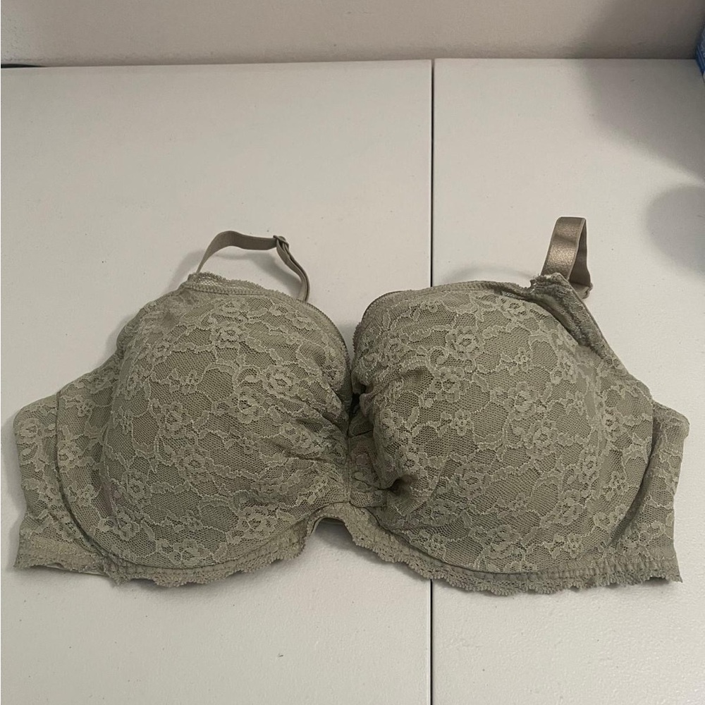 Victoria's Secret Lace Bra in Olive Taupe - Picture 3 of 3